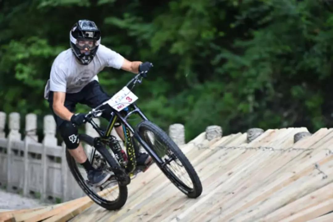 2018戰(zhàn)馬自行車速降巡回賽開賽在即！