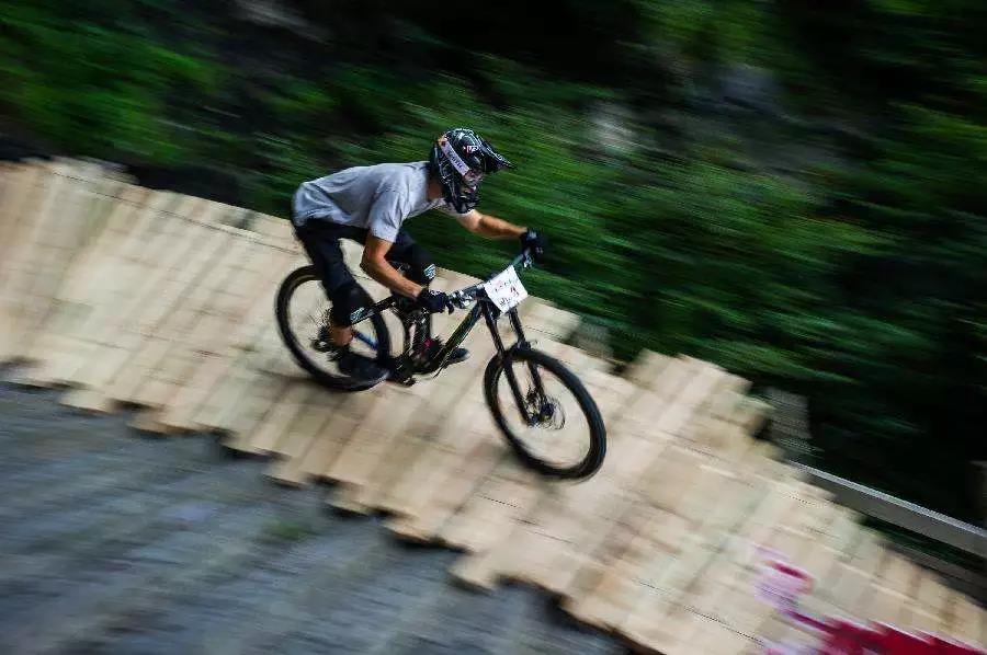 2018戰(zhàn)馬自行車速降巡回賽開賽在即！