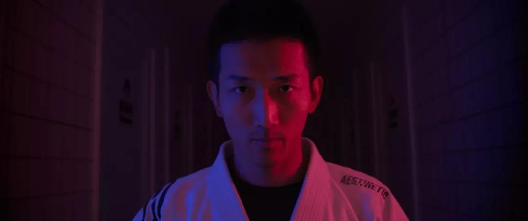 和我地面作戰(zhàn)？對(duì)不起，你好像沒(méi)有勝算！