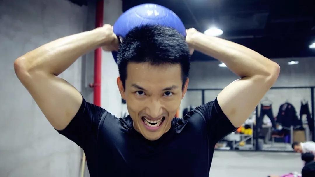 和我地面作戰(zhàn)？對(duì)不起，你好像沒(méi)有勝算！