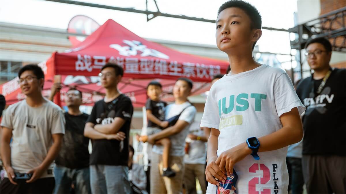 #戰(zhàn)馬敢玩時刻#FPV穿越機派對