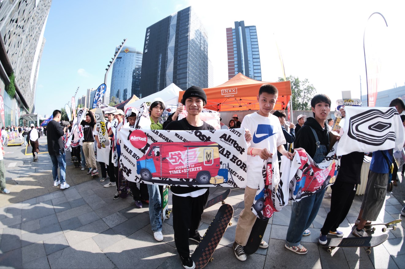 2019年戰(zhàn)馬“時(shí)間與精神之旅”——滑板大神與粉絲的歡樂(lè)旅行