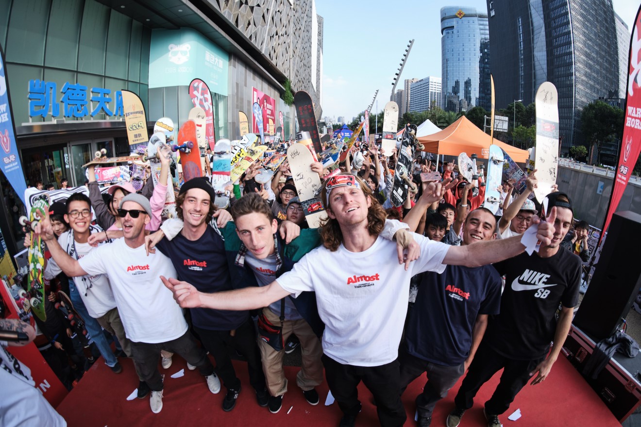 2019年戰(zhàn)馬“時(shí)間與精神之旅”——滑板大神與粉絲的歡樂(lè)旅行