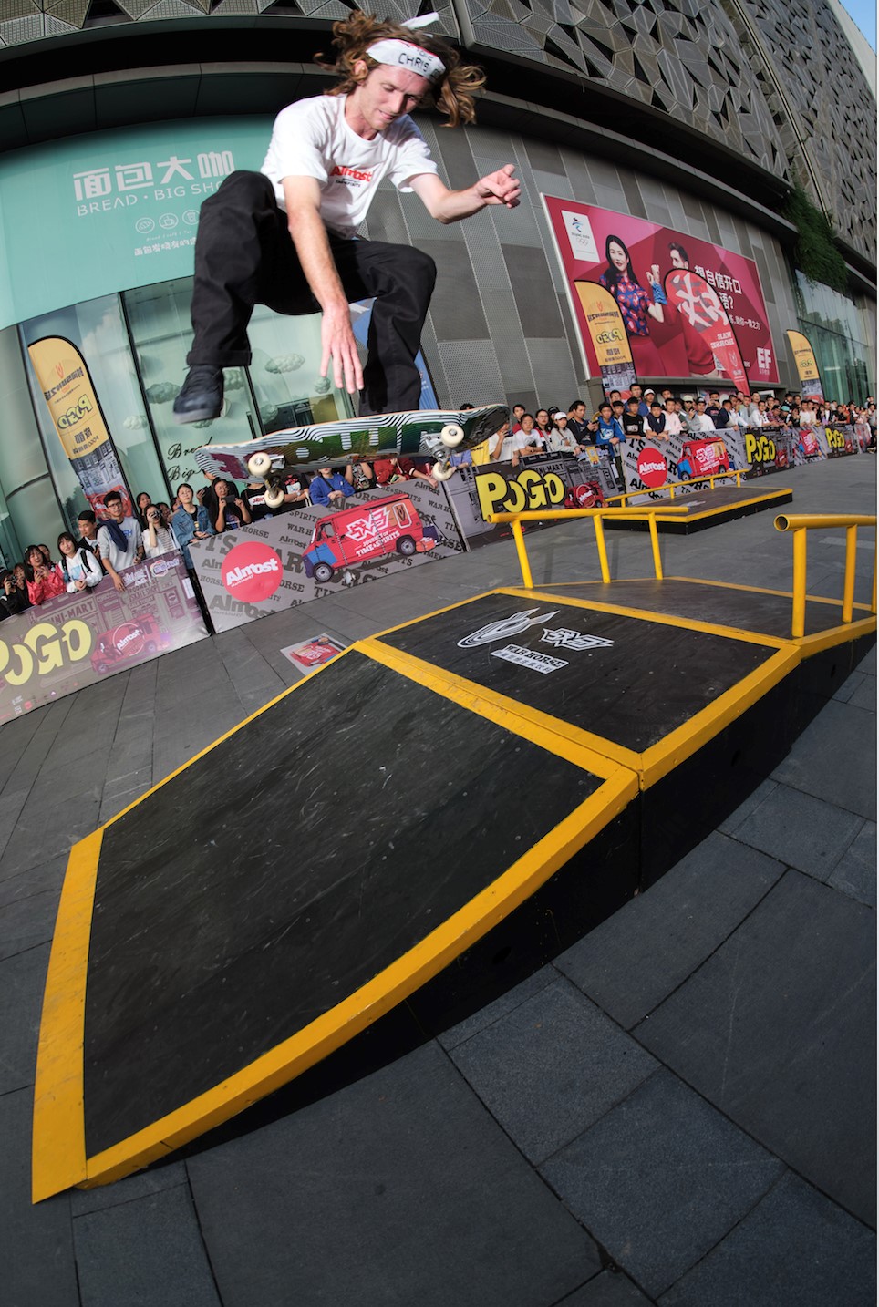 2019年戰(zhàn)馬“時(shí)間與精神之旅”——滑板大神與粉絲的歡樂(lè)旅行