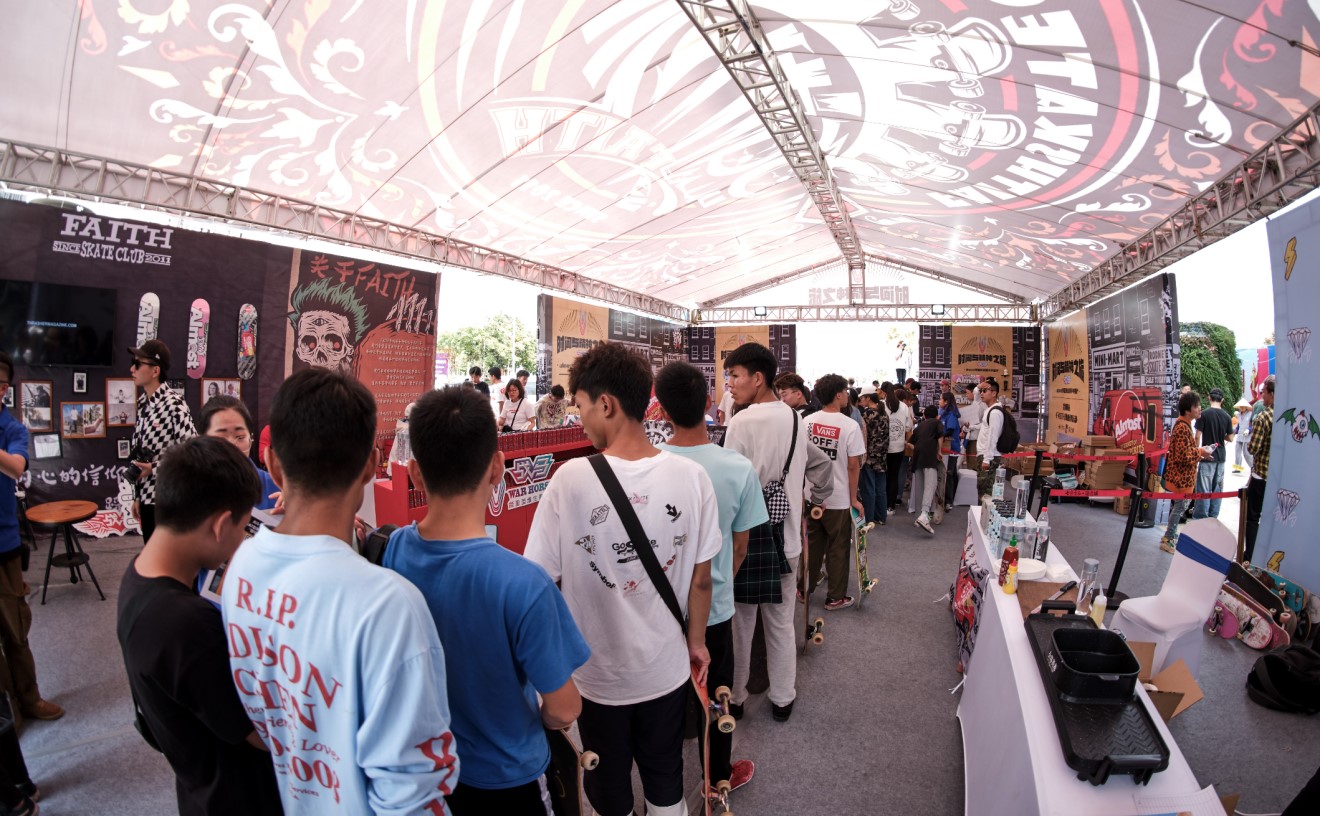 2019年戰(zhàn)馬“時(shí)間與精神之旅”——滑板大神與粉絲的歡樂(lè)旅行