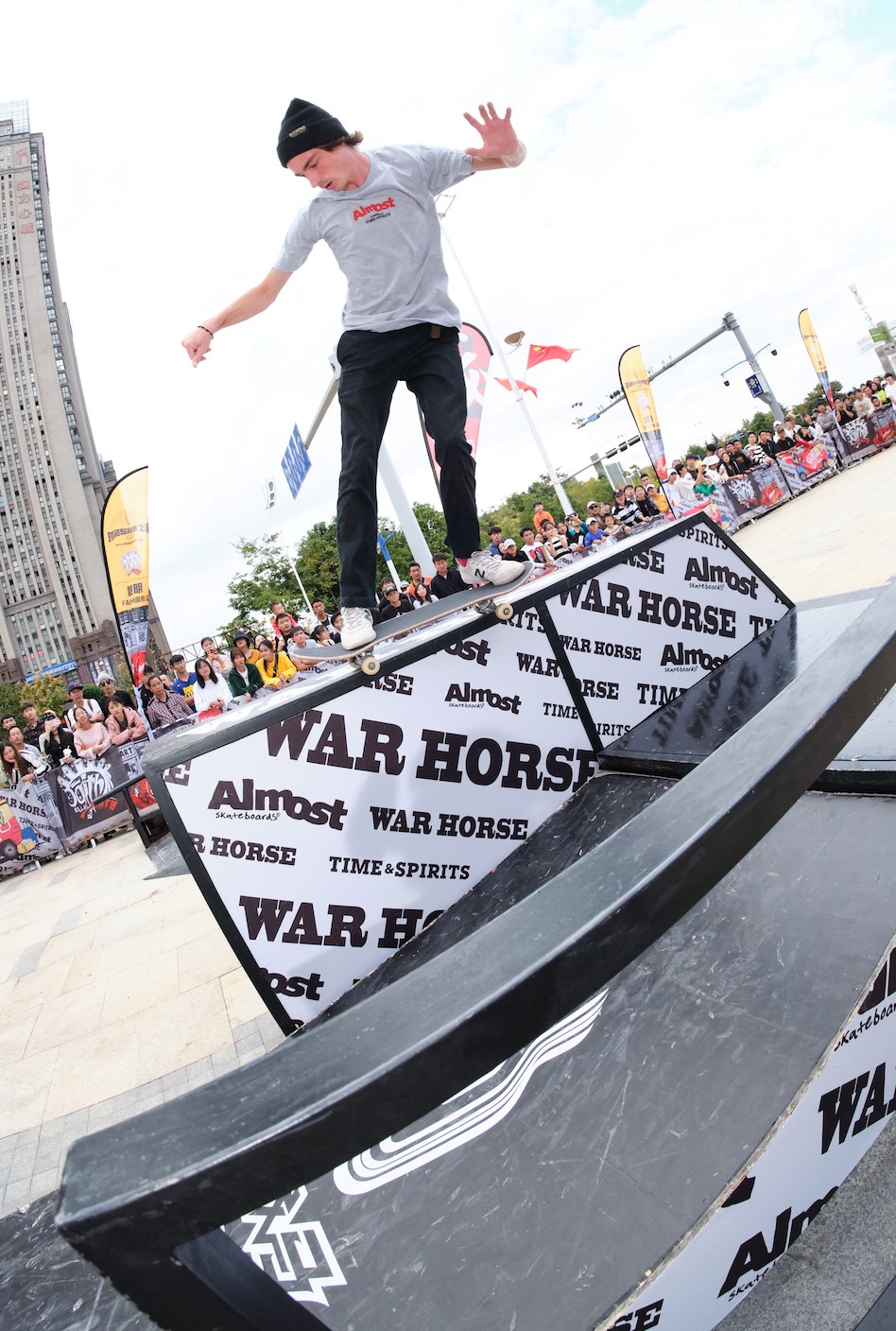 2019年戰(zhàn)馬“時(shí)間與精神之旅”——滑板大神與粉絲的歡樂(lè)旅行