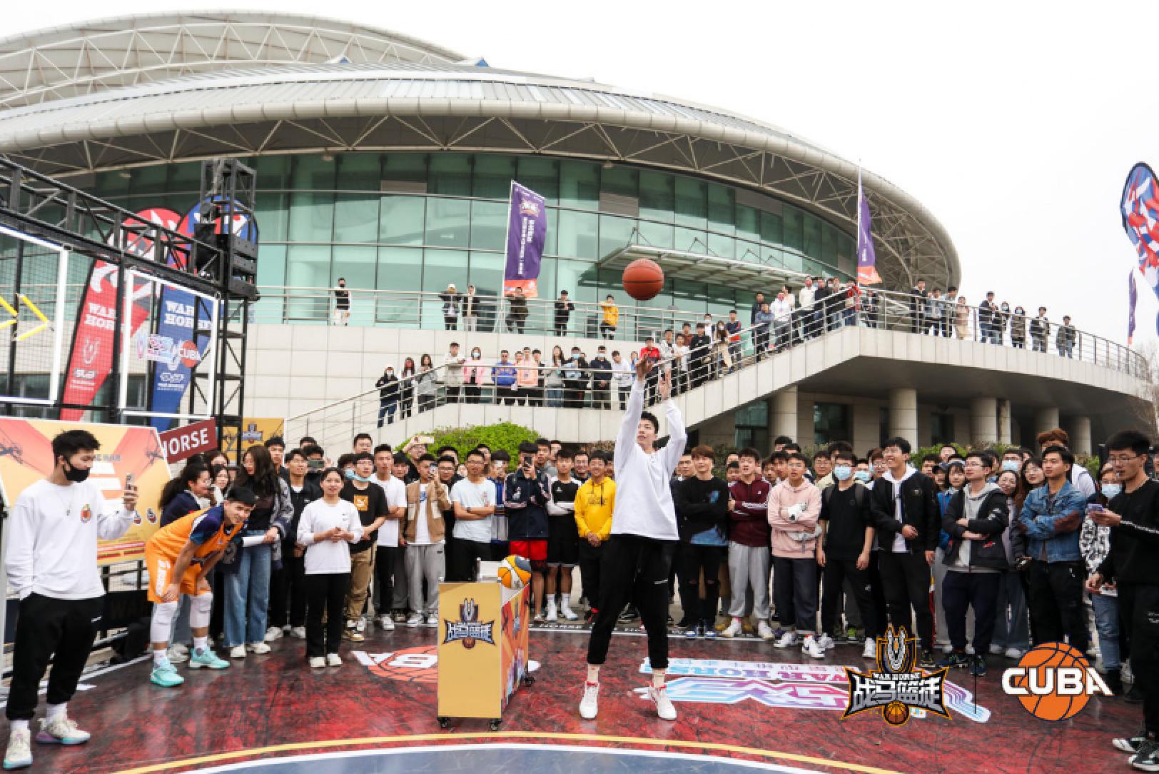 校園籃球風(fēng)生水起，戰(zhàn)馬打造籃球能量場(chǎng)