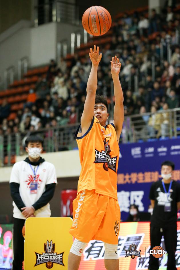 “戰(zhàn)馬籃徒”投籃挑戰(zhàn)賽引領(lǐng)籃球新玩法，敢玩放馬來