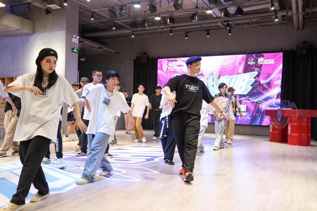 能量街舞圓滿收官 跨界創(chuàng)新聯(lián)動精彩