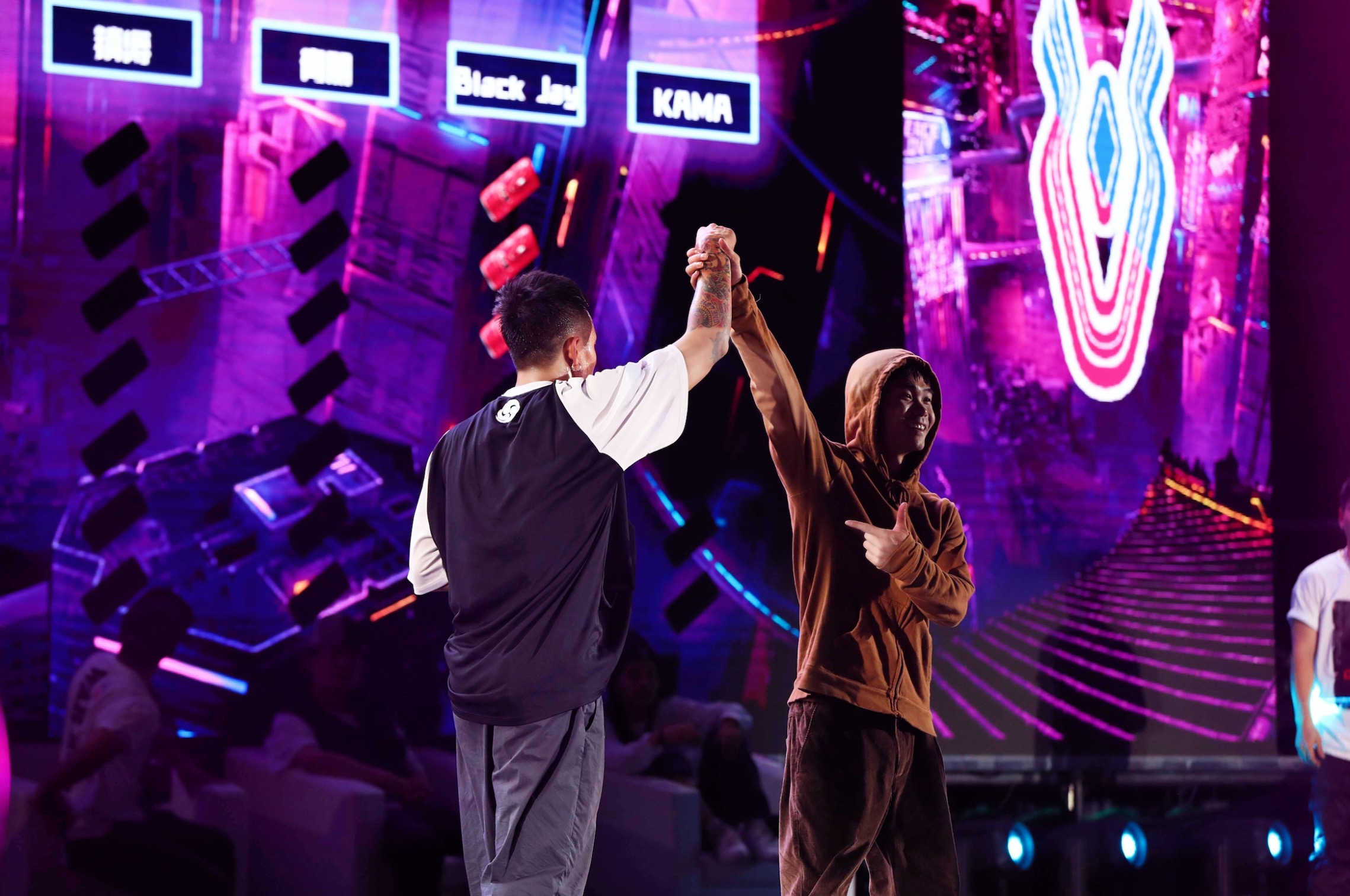 2021戰(zhàn)馬街舞總決賽圓滿收官  四位年度冠軍斬獲金色獎(jiǎng)杯