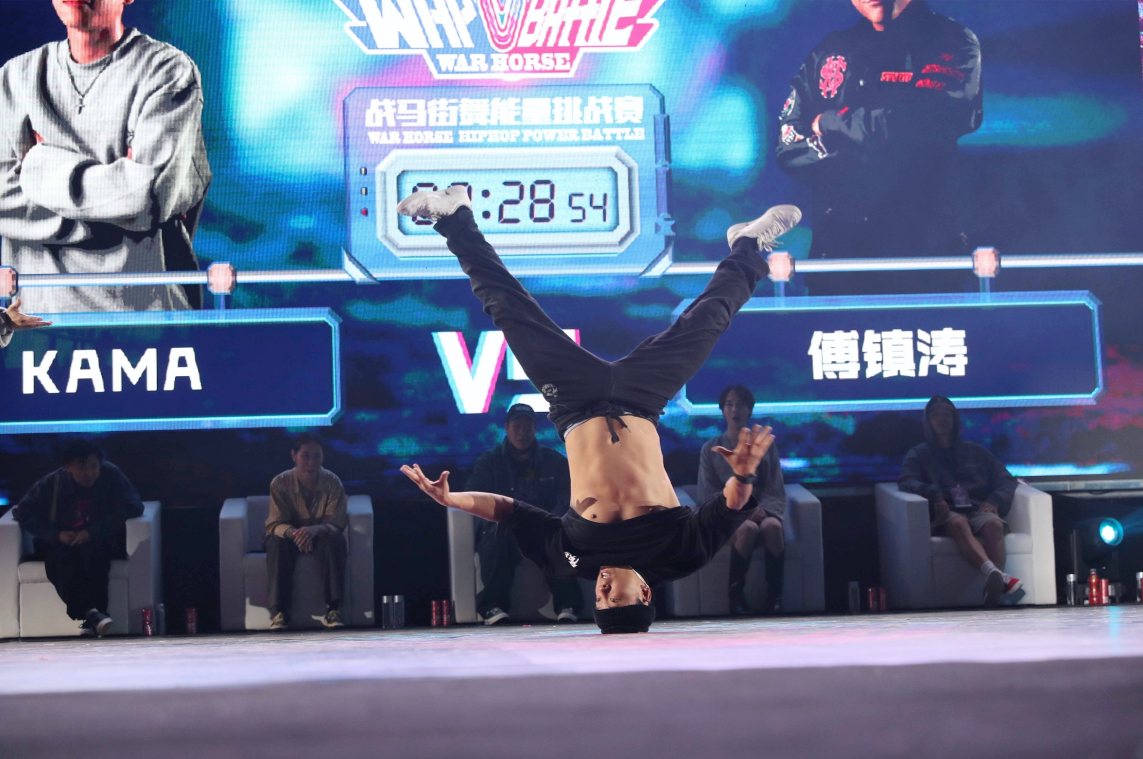 2021戰(zhàn)馬街舞總決賽圓滿收官  四位年度冠軍斬獲金色獎(jiǎng)杯