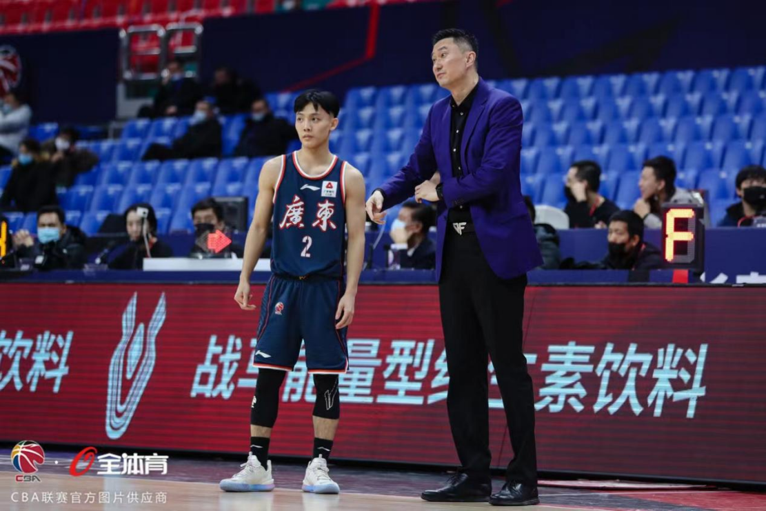 正確的運(yùn)動維生素飲料打開方式：戰(zhàn)馬能量非你莫屬