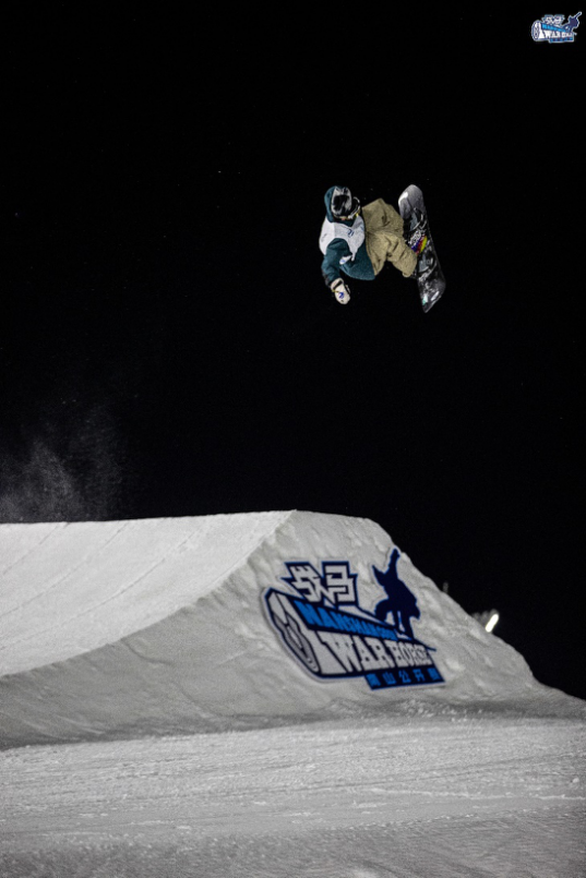 北京冬奧落帷幕，戰(zhàn)馬冰雪不止步