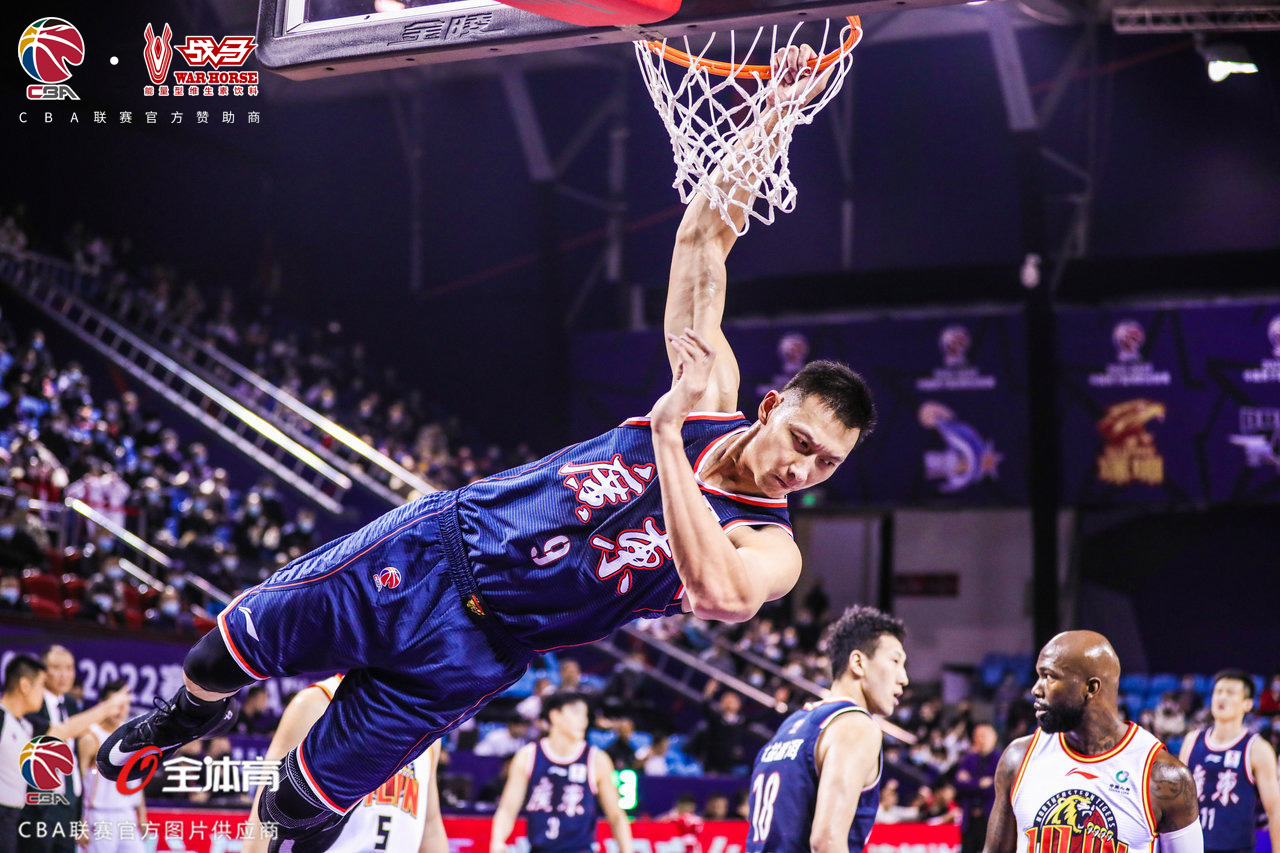 民族飲料品牌為CBA聯(lián)賽注入新能量，戰(zhàn)馬籃徒進(jìn)入2.0時代