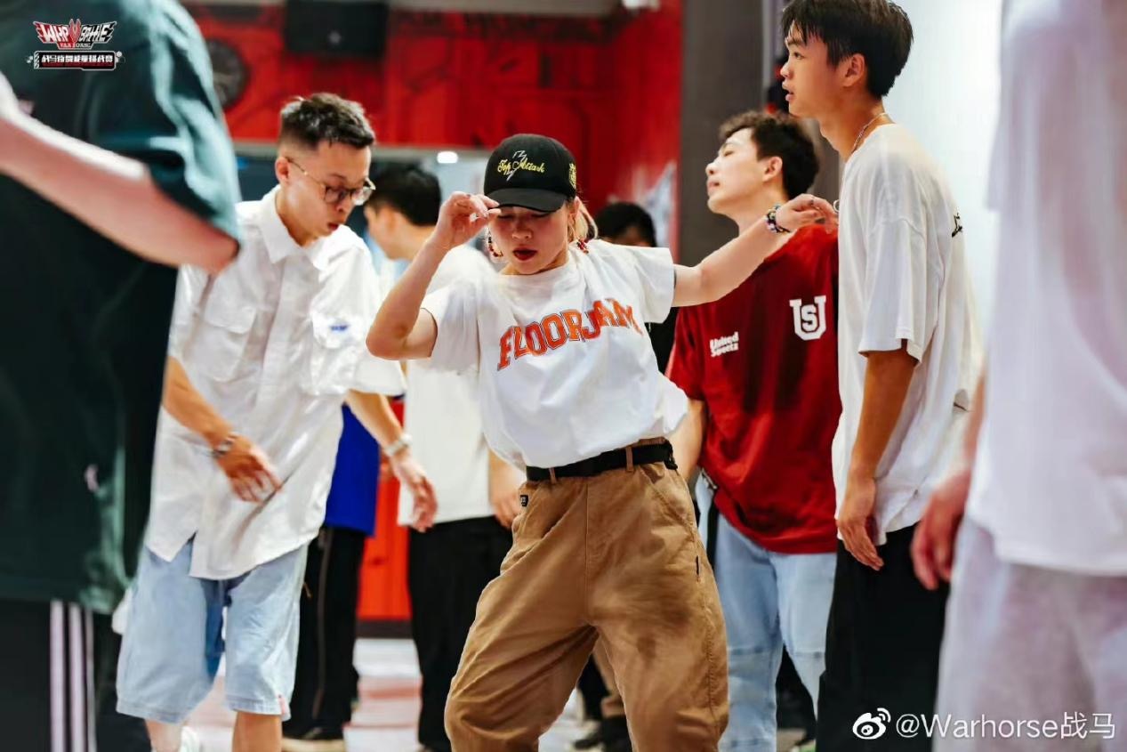 跳街舞準(zhǔn)備飲料有戰(zhàn)馬就夠了，街舞廣州站能量延續(xù)就靠它了