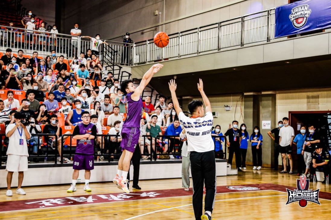 愛不釋手的運(yùn)動(dòng)飲料牌子：戰(zhàn)馬能量型維生素飲料