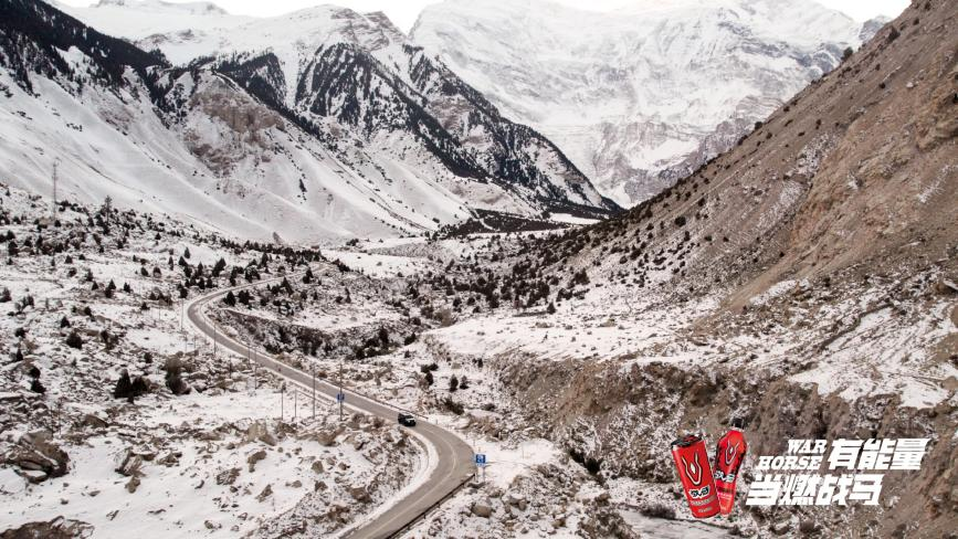 戰(zhàn)馬攜手敢玩青年十天挑戰(zhàn)踏遍神州四極