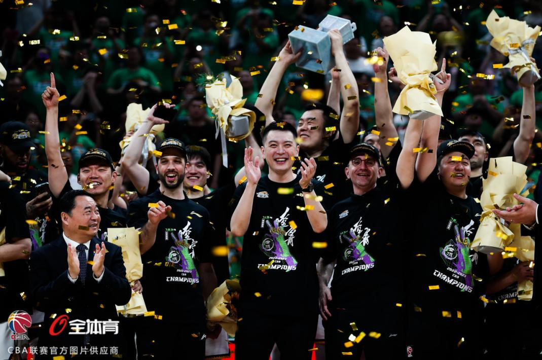 用能量澆筑籃徒之路，戰(zhàn)馬持續(xù)助力年輕追夢(mèng)人