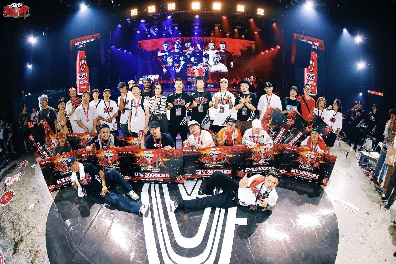 戰(zhàn)馬能量飲料能量加持，熱血戰(zhàn)舞火力全開