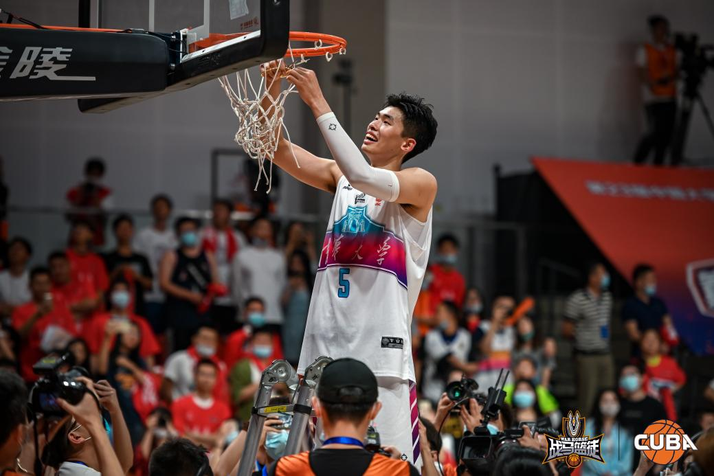 「戰(zhàn)馬籃徒」鄒陽正式開啟CBA生涯 追求夢想收獲王嵐嵚祝福