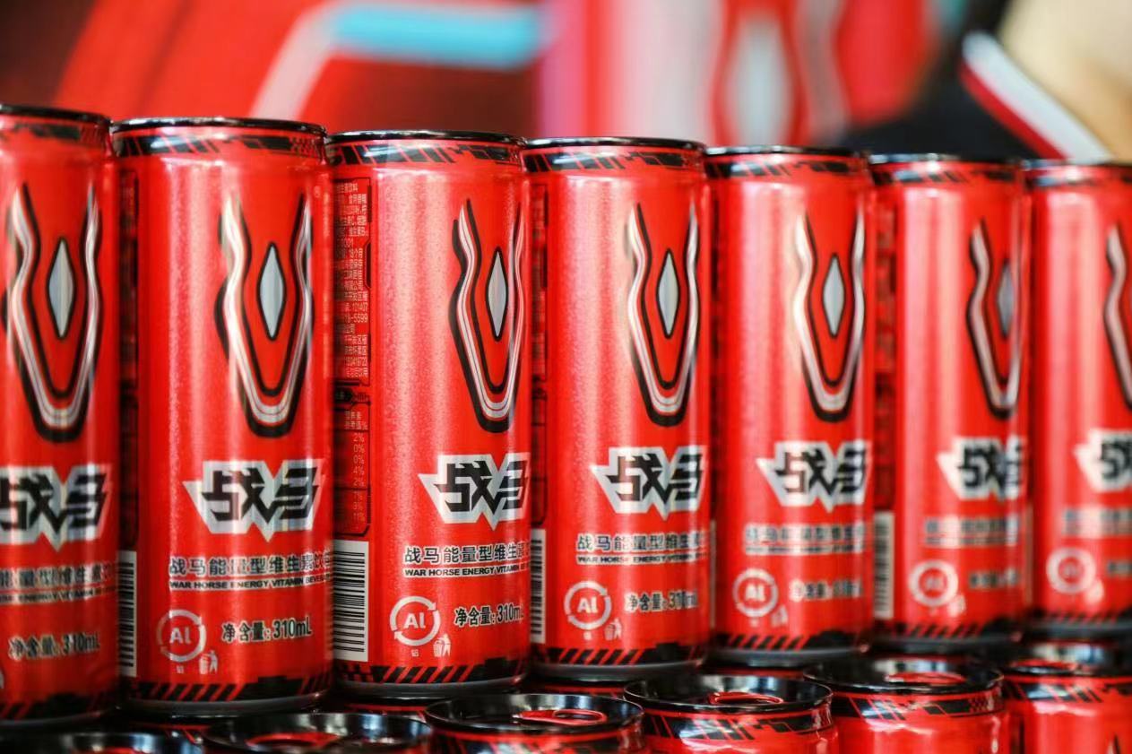 能量型維生素飲料品牌數不勝數，為何戰(zhàn)馬更受大學生喜歡？