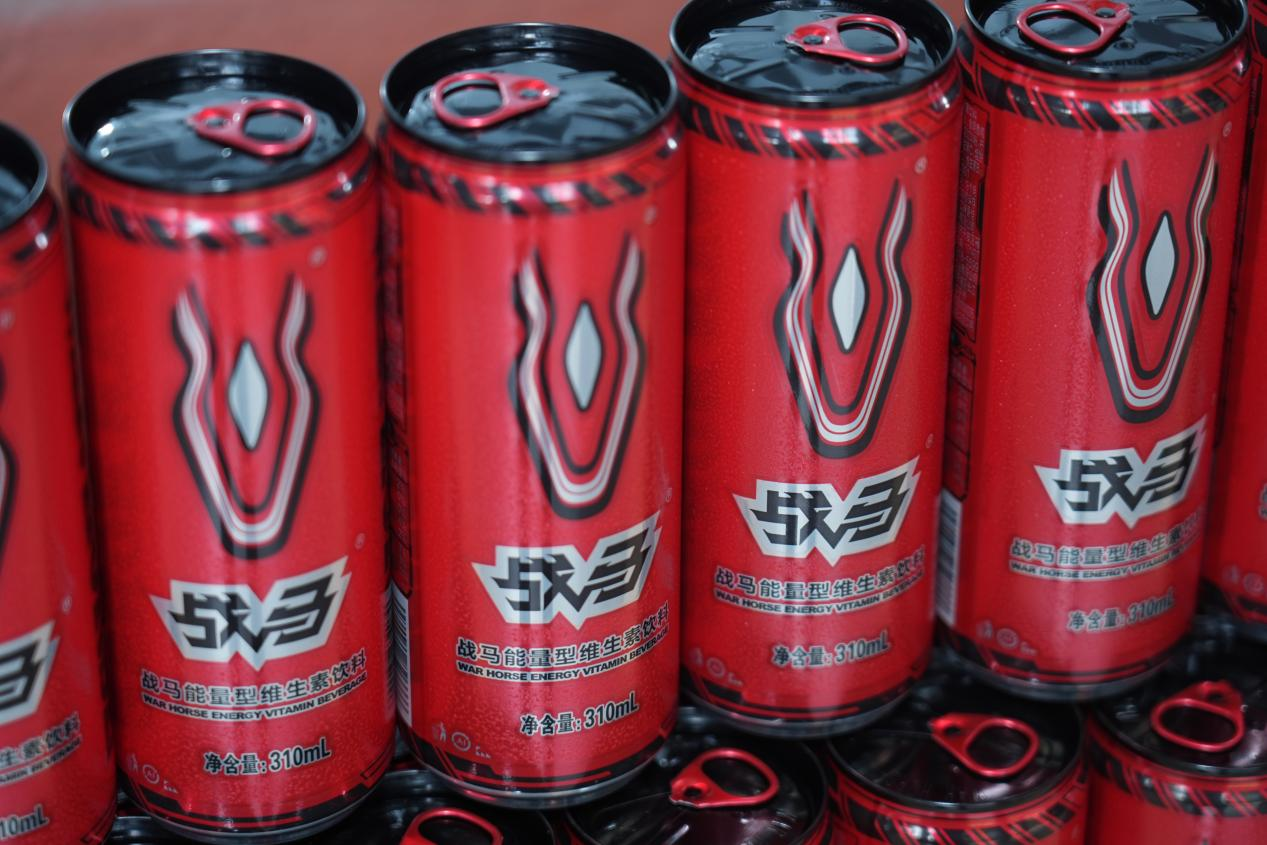 打籃球標(biāo)配能量飲料，國產(chǎn)能量飲料戰(zhàn)馬能量不可阻“籃”