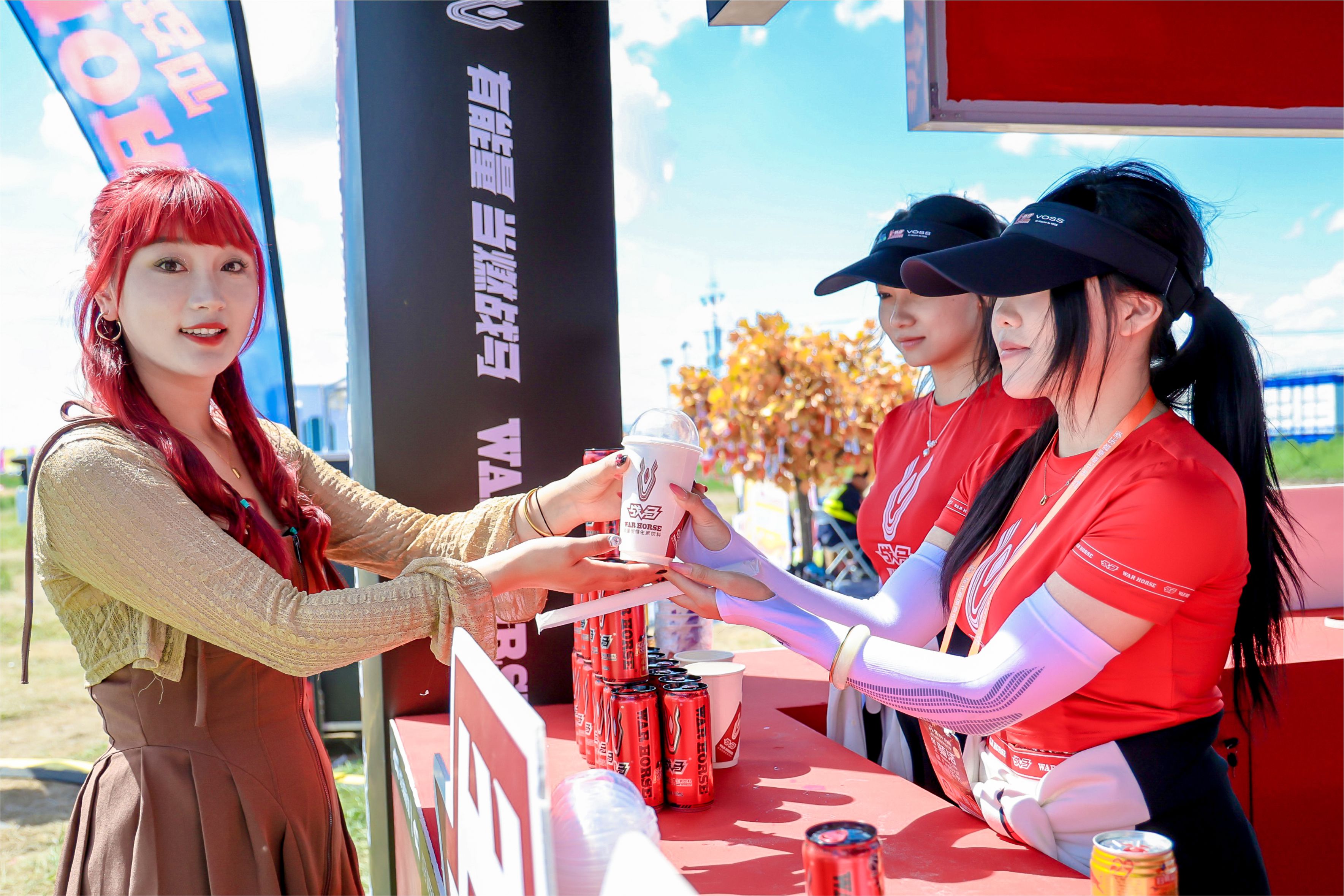 戰(zhàn)馬出征張北草原音樂節(jié)，音樂+機(jī)車重燃滾燙青春