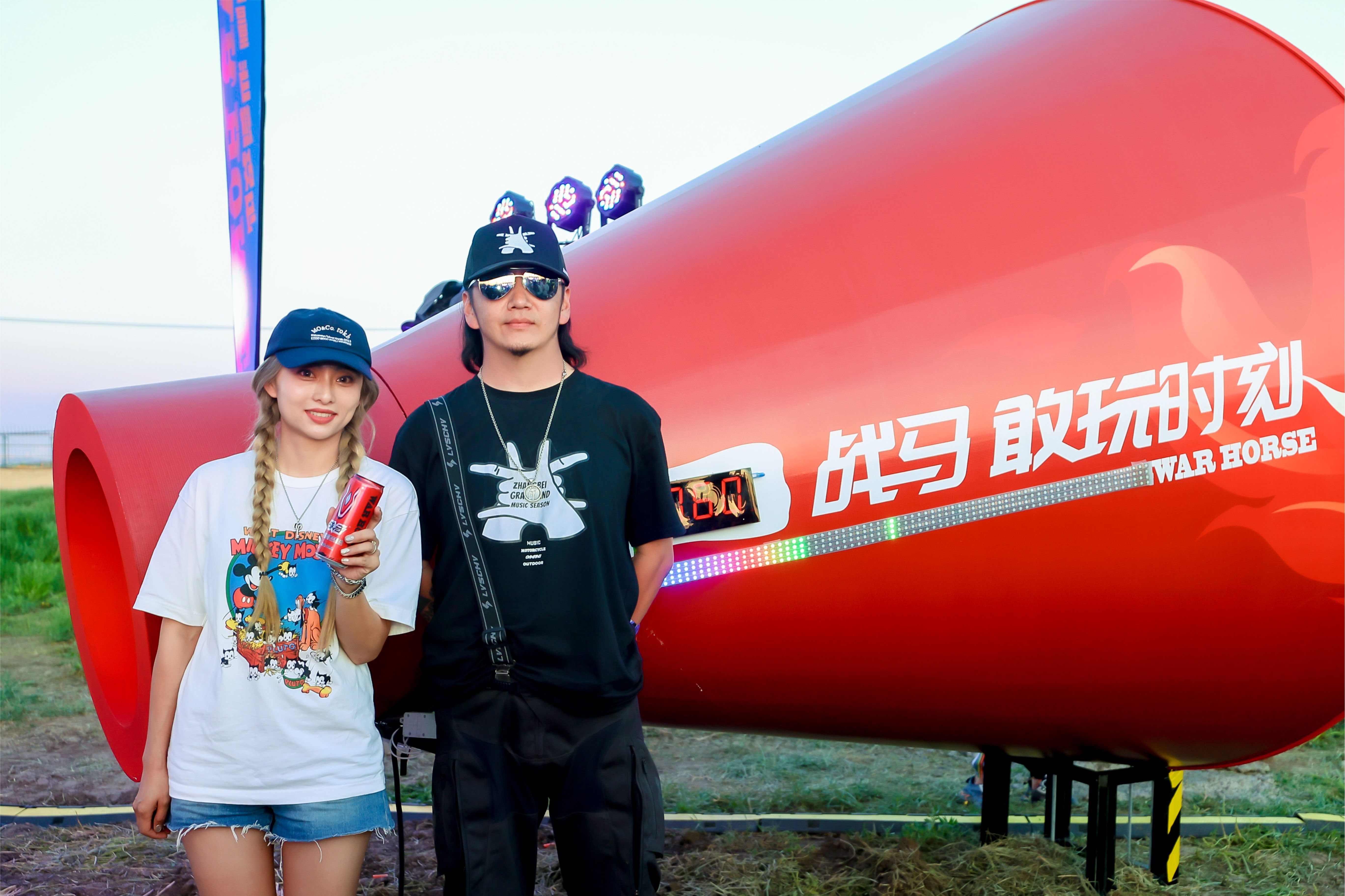 戰(zhàn)馬出征張北草原音樂節(jié)，音樂+機(jī)車重燃滾燙青春