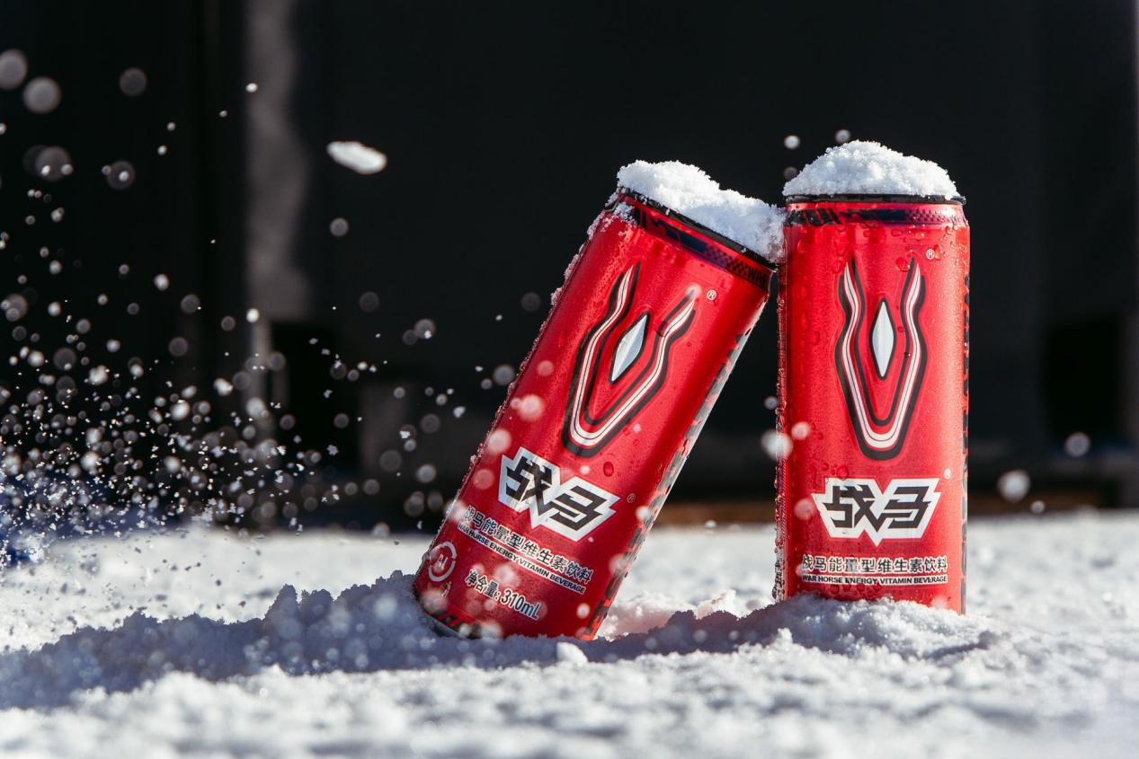 國(guó)產(chǎn)能量飲料戰(zhàn)馬助力，盡享冬日滑雪趣味