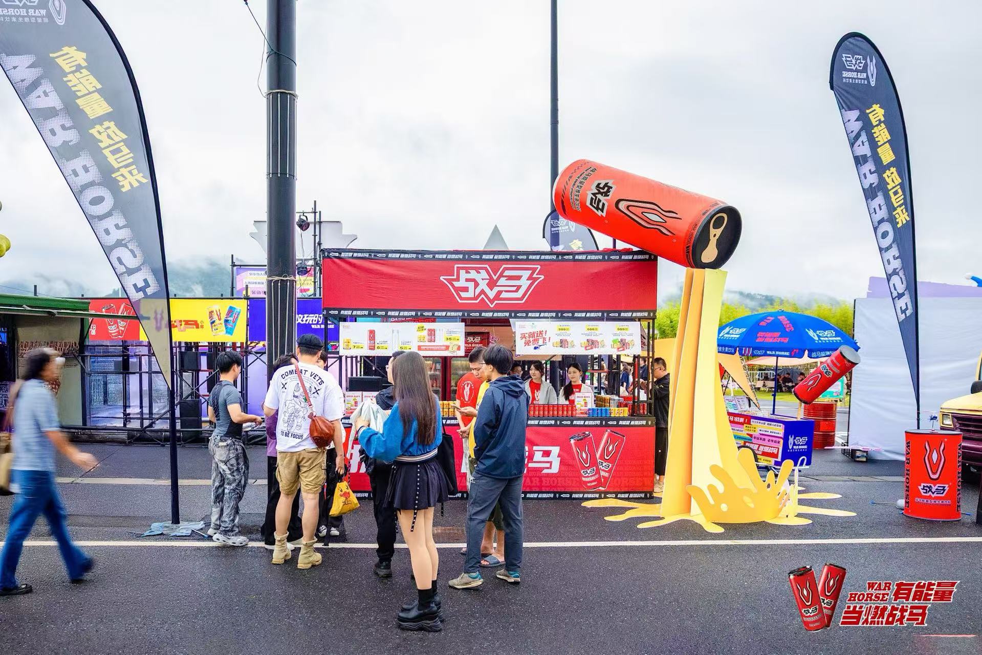 【國內(nèi)首創(chuàng)】戰(zhàn)馬大力士拉動18噸貨機震撼全場