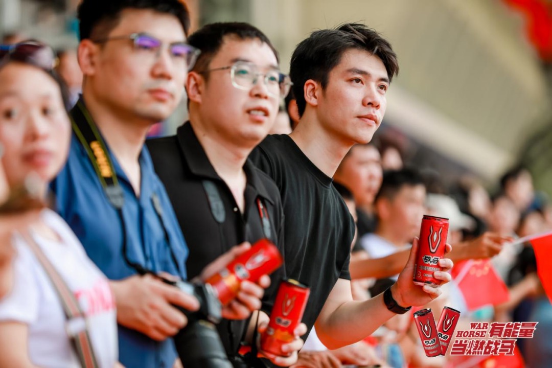 貴州村馬賽事升級(jí)，戰(zhàn)馬無人機(jī)騎射開罐挑戰(zhàn)一箭成名