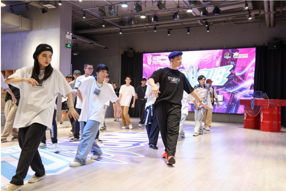 能量街舞圓滿收官 跨界創(chuàng)新聯(lián)動(dòng)精彩