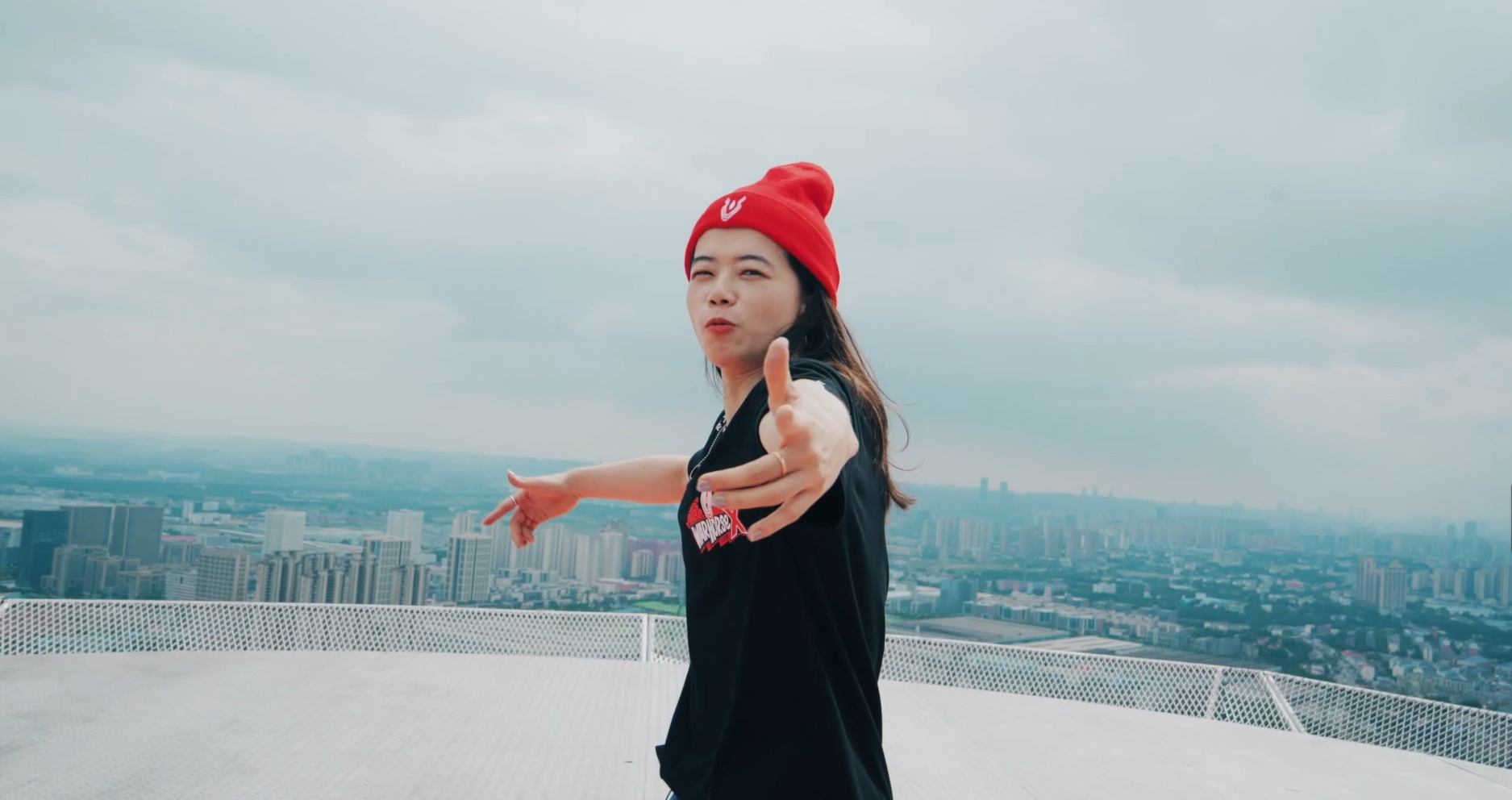 她是特立獨行的BgirlCC